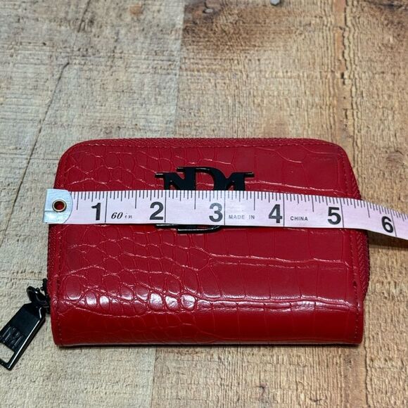 BADGLEY MISCHKA Red Croco Embossed Short Wallet Red /Vegan Leather - Picture 4 of 14